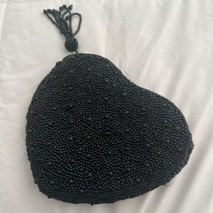 Sasha Beaded Black Heart Shaped Beaded Tassel Clutch